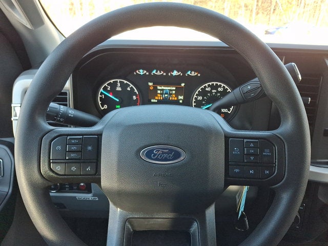 2026 Ford Super Duty F-550 DRW XL 9 3/4 Dump w/ L PACK