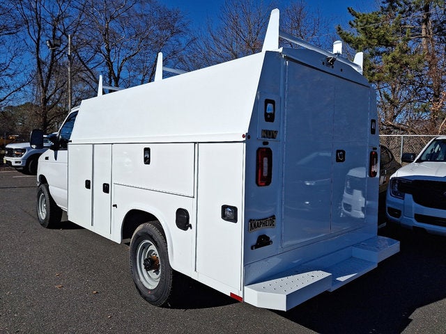 2026 Ford E-Series Cutaway Base