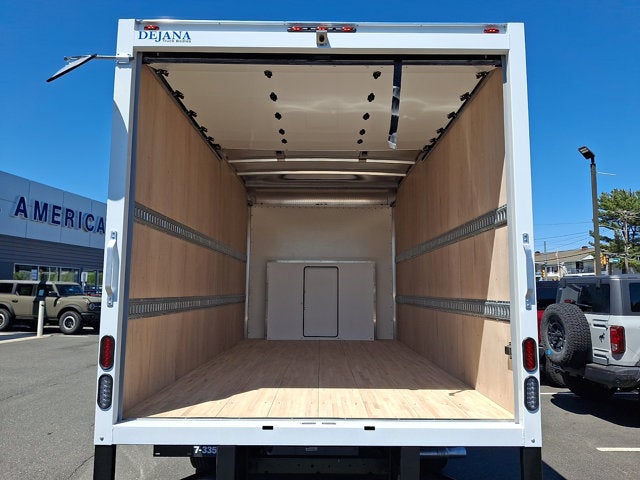 2027 Ford E-Series Cutaway Base