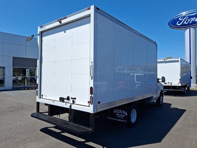 2027 Ford E-Series Cutaway Base