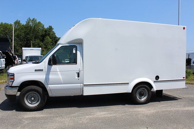 2026 Ford E-Series Cutaway 12 FT Aerocell Box