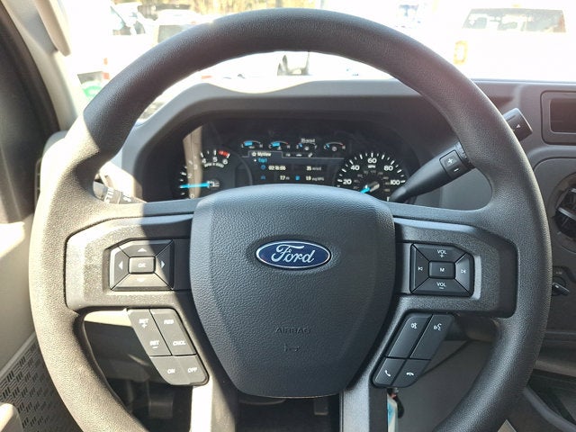 2027 Ford E-Series Cutaway Base