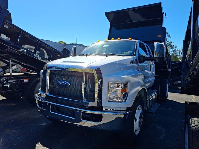 2027 FORD MEDIUM TRUCK F750 Base