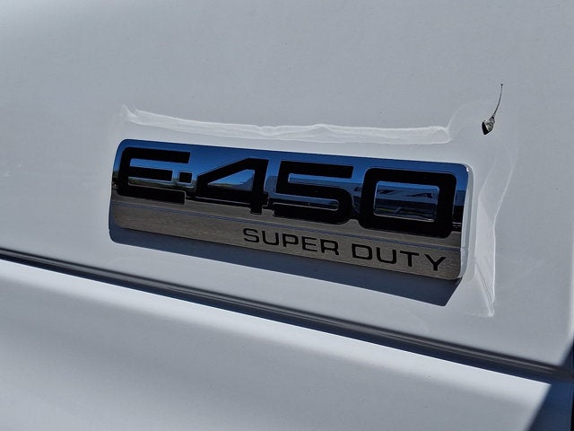 2027 Ford E-Series Cutaway Base