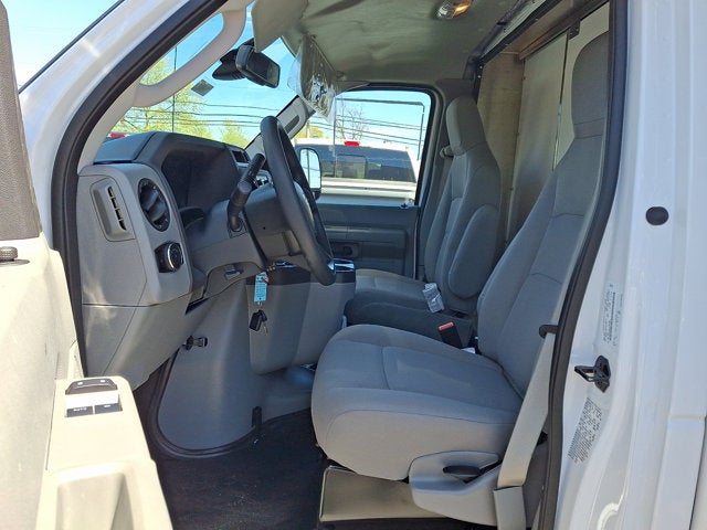 2027 Ford E-Series Cutaway Base